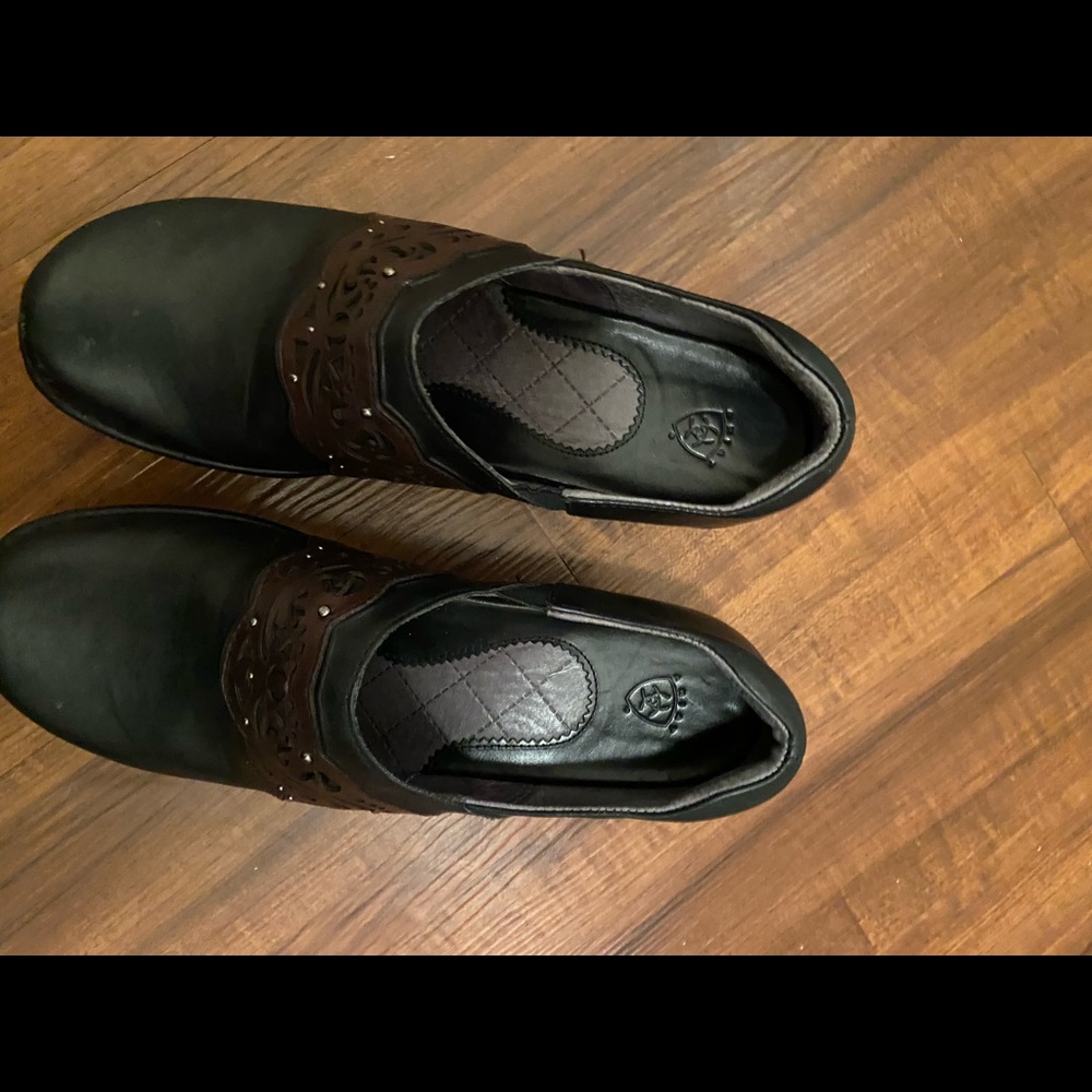 Ladies clogs